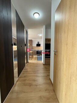 Ponúkame Vám na prenájom nový kompletne zariadený 2,5 izbový - 4