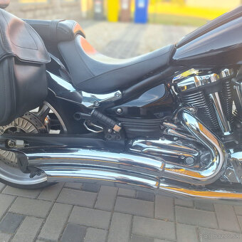 Yamaha Raider XV 1900 - 4