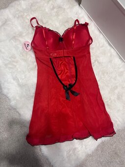 Červená nočná košieľka - 4