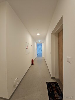 NA PREDAJ 3 IZBOVÝ BYT BRATISLAVA - 4