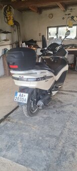 Piaggio X10 125cc - 4
