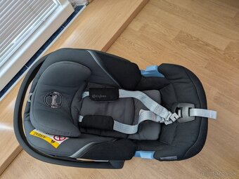 Cybex Aton 5 autosedacka s isofix zakladňou a adaptérmi na k - 4