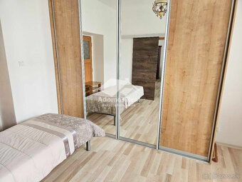 3 - IZBOVÝ BYT - MICHALOVCE / NÁMESTIE OSLOBODITEĽOV - 4