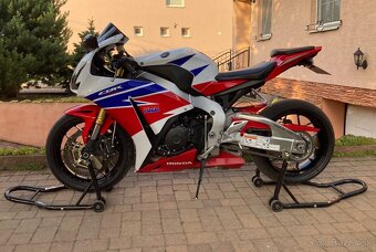 Honda CBR 1000 RR Fireblade 2013 - 4