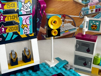Lego friends Stefanie a jej gymnastické predstavenie - 4