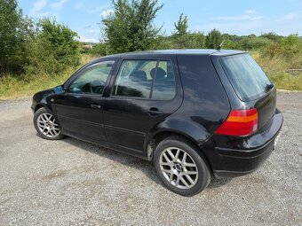 Predám Wolkwagen golf 4. 1.6 benzín - 4