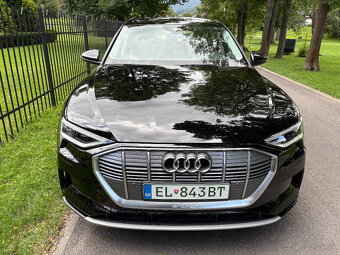 Audi e-tron 50 quattro 4x4 100% batéria - 4