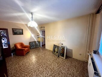 2 izbový byt s balkónom a výťahom, s pekným výhľadom v Brezo - 4