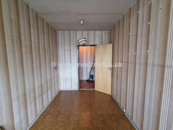 Predáme 4-izbový byt v Trenčíne na Sihoti - 4