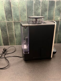 Plneautomatický kávovar Krups - plne funkčný - 4