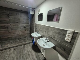 Prenájom 1.izbového bytu v rodinnom dome_Levice - 4