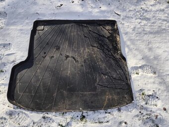 Gumené vaničky do kufra - 4