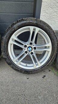 BMW  245/45 R18 - 4