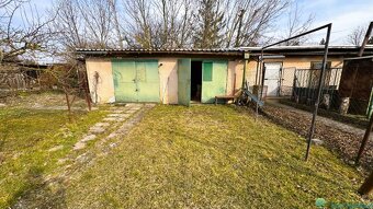 4-izbový byt s potenciálom mezonetu, k bytu patrí pozemok a - 4