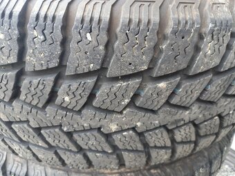 Pneu 265/70 R17 Kumho Powergip KC11 - 4