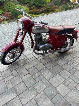 JAWA 250 - 4