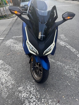 Honda Forza 350 - 4