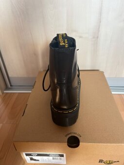 Dr. Martens veľ. 38 - 4