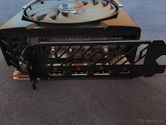 SAPPHIRE NITRO+ Special Edition AMD RADEON 6800XT SE - 4