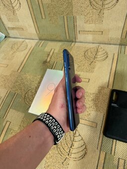 Xiaomi Mi 9 6/128GB - 4