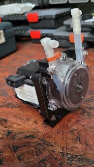 Čerpadlo ,peristalicka pumpa na olej. - 4