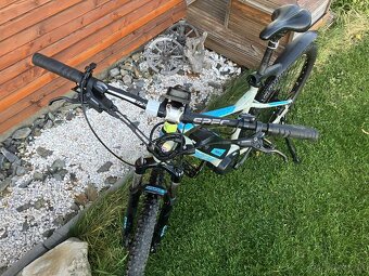 Apache Yamka 13aH za 990 EUR - 4