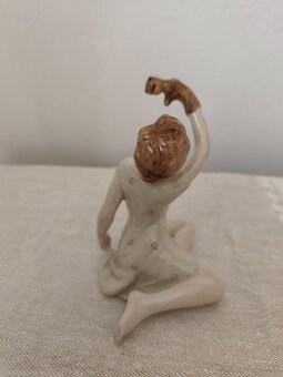 Royal dux dievča porcelánová soška - 4