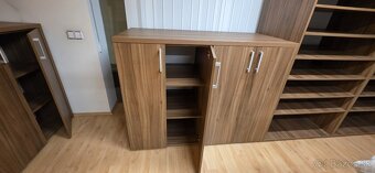 Zostava nábytku 450,- - 4