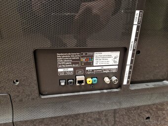 LG 60UH7707  60" TV - 4