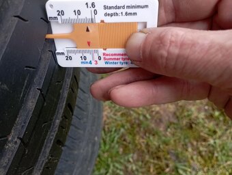 Predám letné pneumatiky 195/65R15 aj s Alú diskami - 4