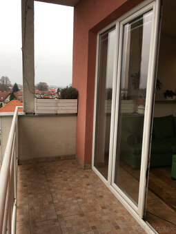 2,5i tichý byt s vlastným parkovaním, vhodný aj pre domácich - 4