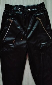 Koženkové legíny, v. M - 4