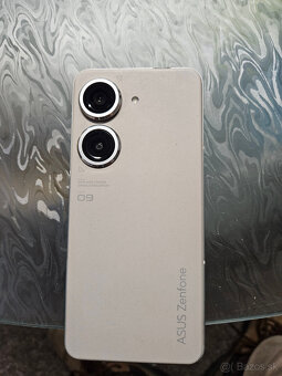 ASUS Zenfone 9 - 4