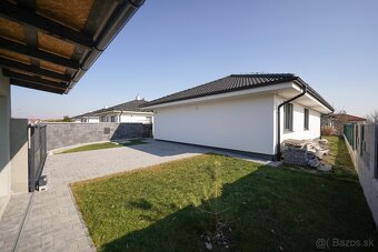 Bungalov 4 izb., blízko hrádze obec Kalinkovo, 534 m2 - 4