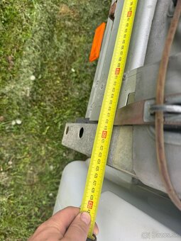 Plachtova nástavba (minimálně používaná) délka 4,2m - 4