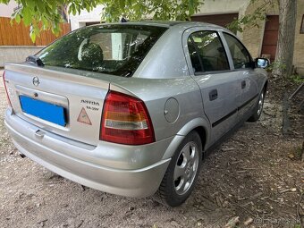 Opel Astra 1.6 16V - 4