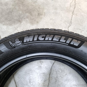 Zimné pneumatiky 245/50 R19 MICHELIN RSC DOT2522 - 4