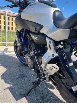 Yamaha mt 07 - 4