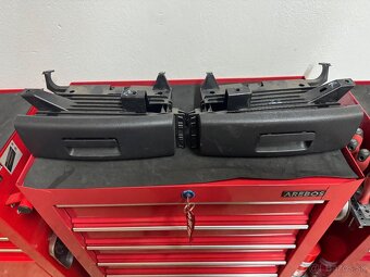 Šuflíky pod predné sedačky golf7 - 4