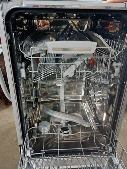 Predám umývačku riadu Hotpoint Ariston 45 - 4