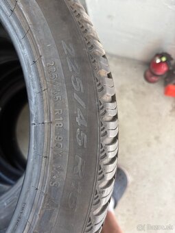 225/45/r18.  Pirelli - 4