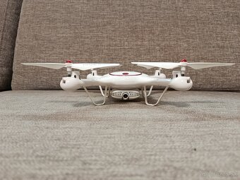 Predám dron Syma X5UW-D - 4