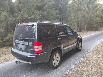 Jeep Cherokee Liberty KK 2.8 crd 130kw 4x4 - 4
