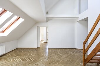 Prodej prostoru 5+kk/T s možností bydlení a podnikání - 4