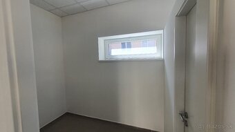 Obchodné priestory-kancelária-centrum Prievidza - 4