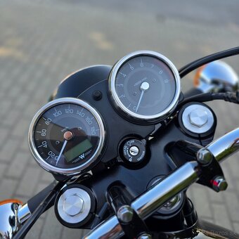 Kawasaki W800 kultový motocykel s kráľovským hriadeľom - 4
