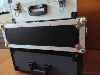KONC.ZOSILOVAČ + 3U RACK-----400EUR - 4
