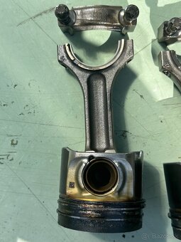 Ojnice a piesty BMW N57D30A - 4