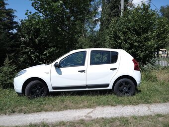 Sandero - 4