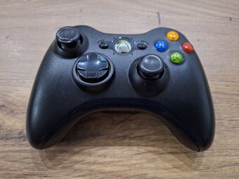 Herný ovládač na Xbox 360 - 4